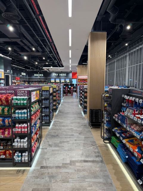 RELAY - Heathrow Airport Terminal 2  0